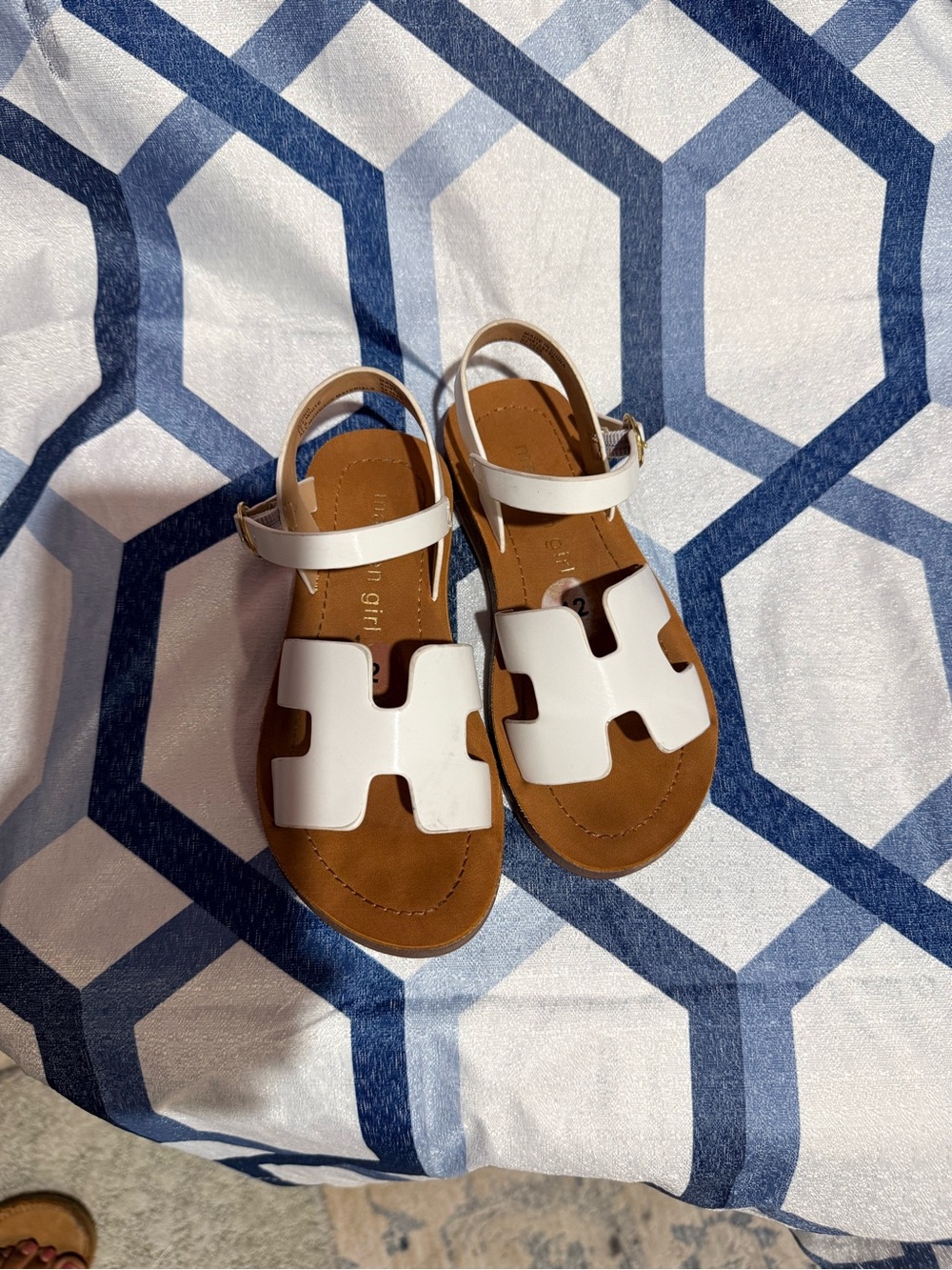 Madden Girl White Leather Kids Sandals with Buckle Strap